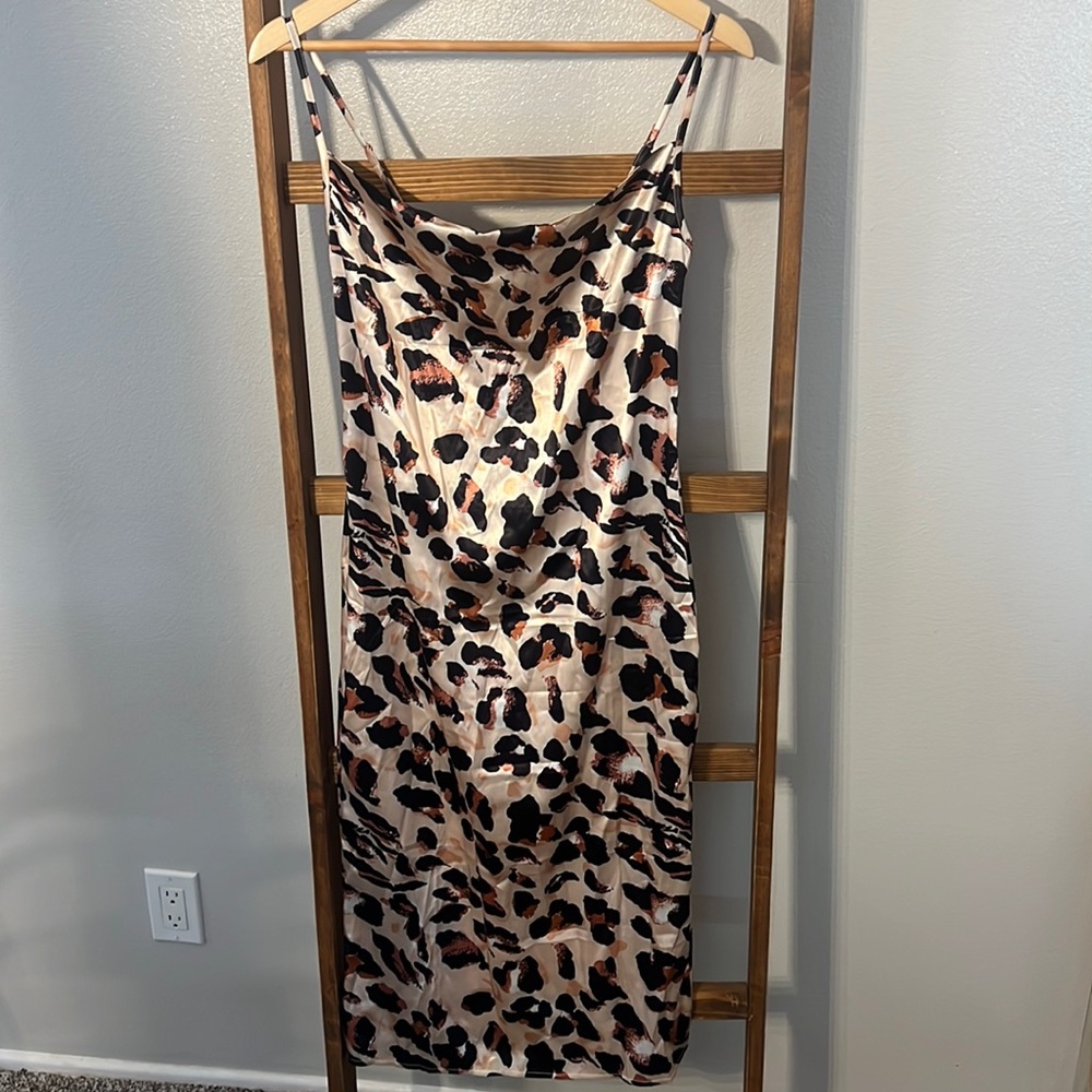 Leopard midi dress